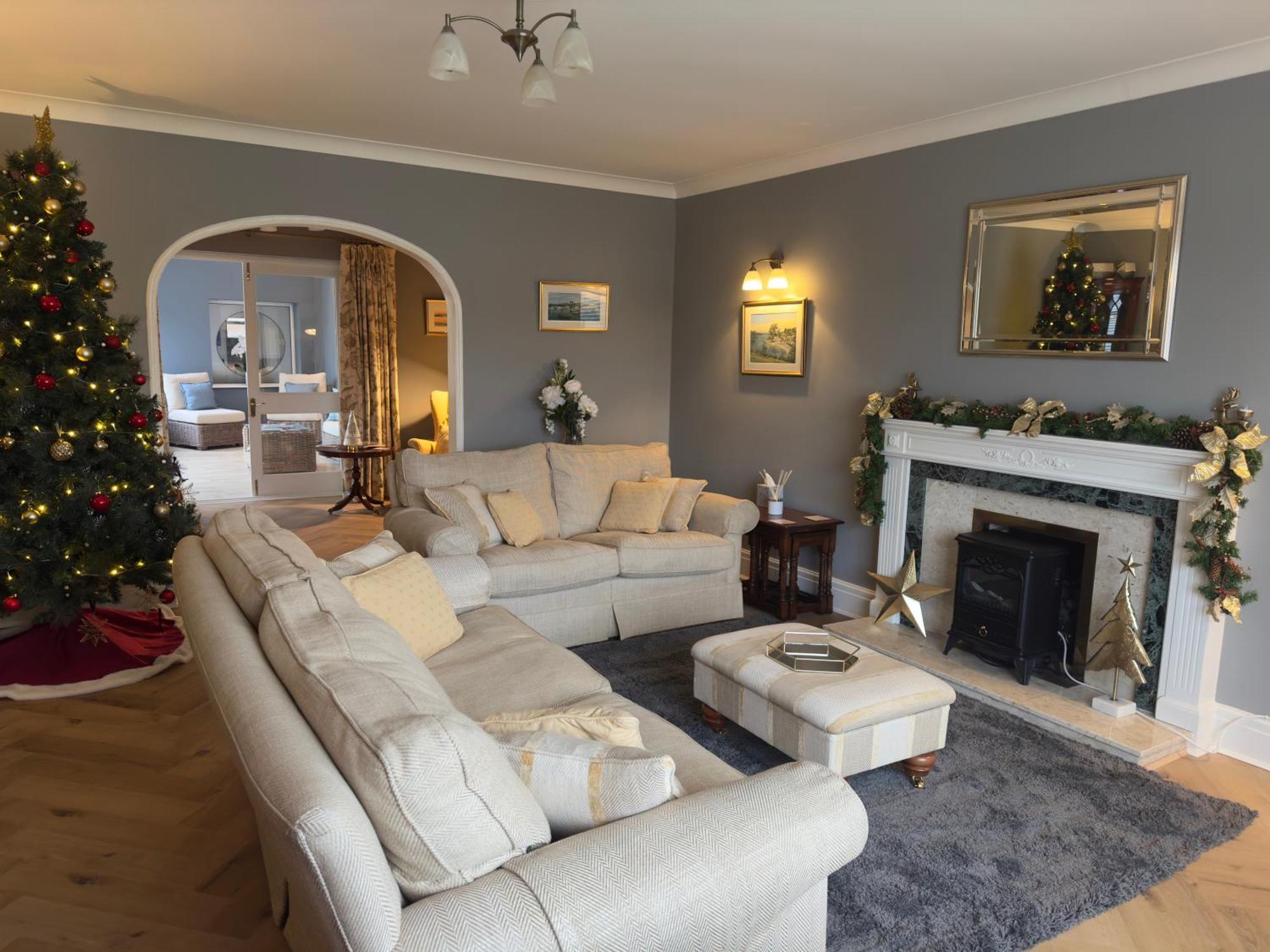 Vast, Elegant Home With Indoor Pool & Sauna Near Popular Golf Course Kington  Kültér fotó